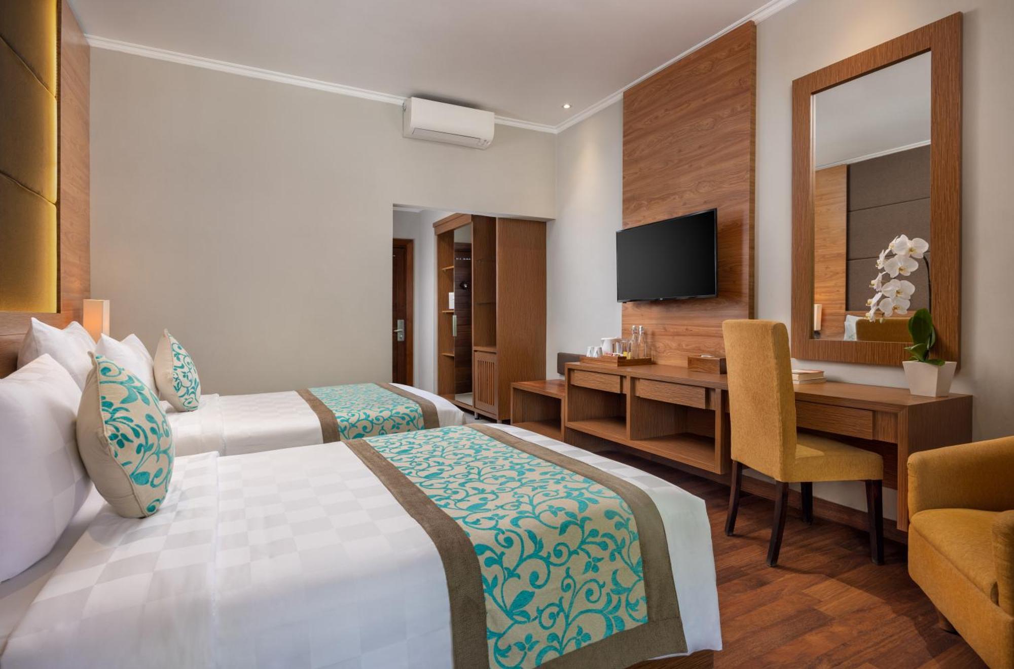 Adhi Jaya Hotel Kuta  Exterior photo