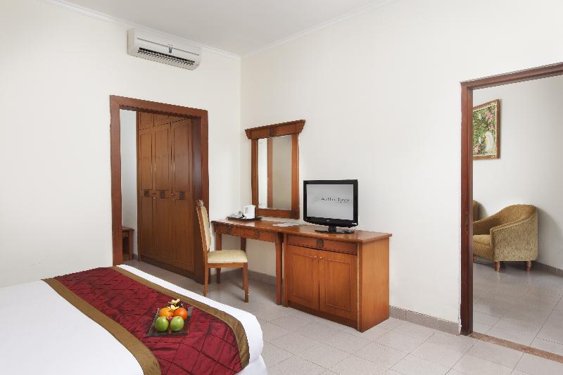 Adhi Jaya Hotel Kuta  Exterior photo
